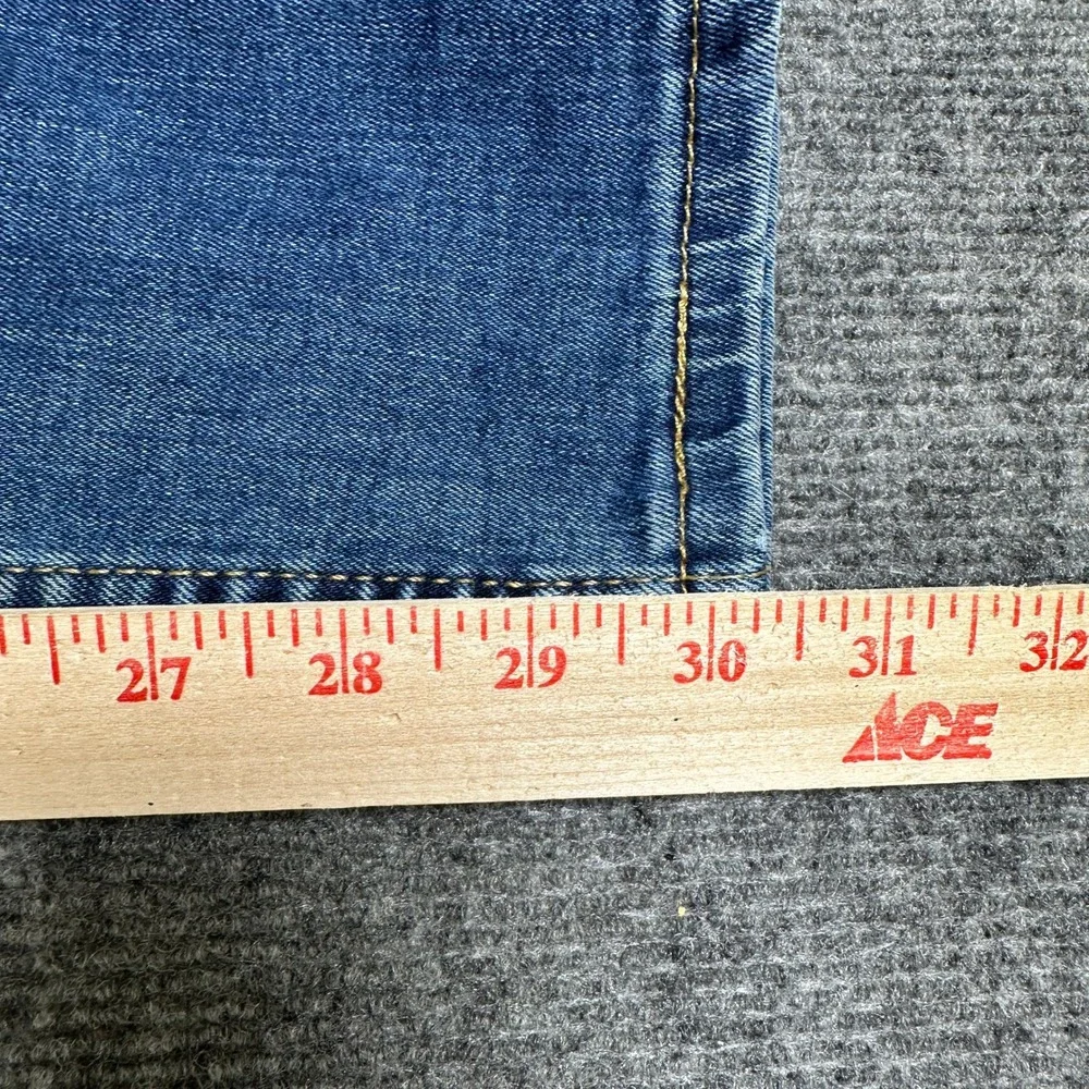 Levis 502 Regular Taper Jeans Mens 30x31 Medium Wash Blue WaterLess Denim